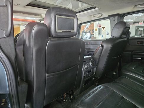 Used 2005 HUMMER H2 w/ Preferred Equipment Group image 10