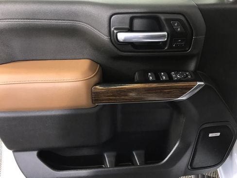 Used 2022 Chevrolet Silverado 2500 High Country w/ Safety Package II image 30