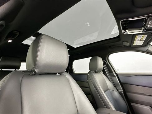 Used 2026 Land Rover Range Rover Velar Dynamic SE image 19