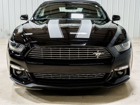 Used 2015 Ford Mustang Premium image 20