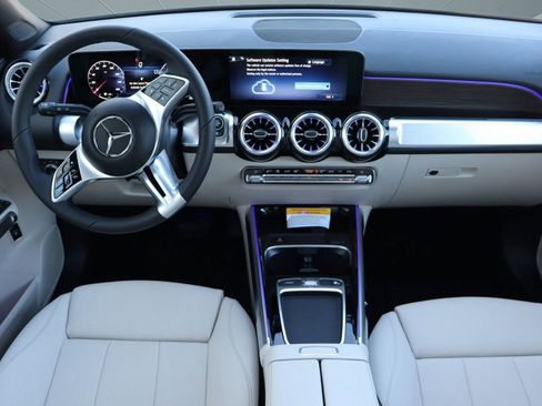 New 2025 Mercedes-Benz GLB 250 image 29