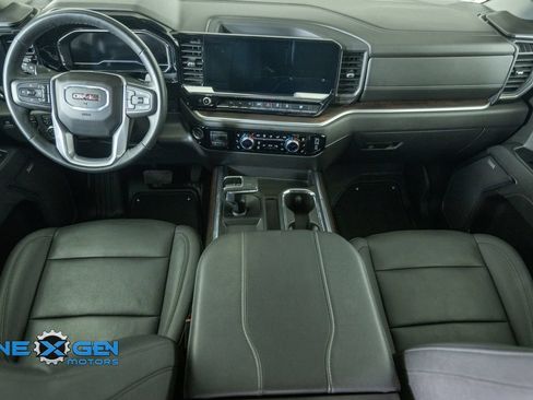 Used 2025 GMC Sierra 1500 SLT w/ SLT Premium Plus Package AWD/4WD image 29