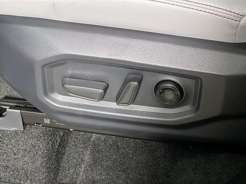 New 2026 Toyota Tundra Limited AWD/4WD image 12