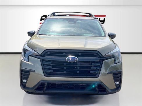 Used 2024 Subaru Ascent Onyx Edition image 2