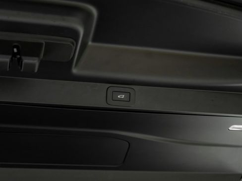 Used 2024 Land Rover Range Rover SE image 48