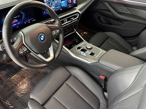 Used 2023 BMW i4 eDrive40 w/ Premium Package RWD image 4