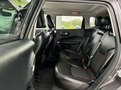 Used 2020 Jeep Compass Latitude AWD/4WD image 22