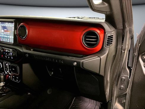 Used 2018 Jeep Wrangler Unlimited Rubicon AWD/4WD image 27