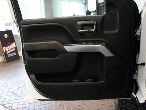 Used 2017 Chevrolet Silverado 2500 LT AWD/4WD image 14