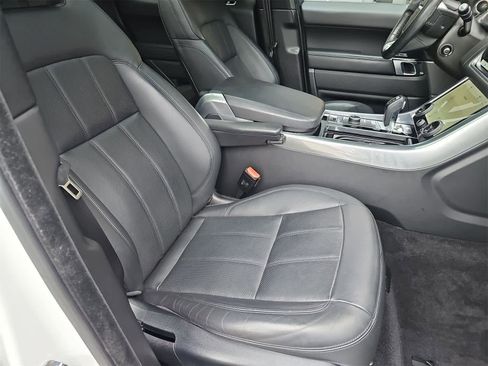 Used 2019 Land Rover Range Rover Sport HSE image 18