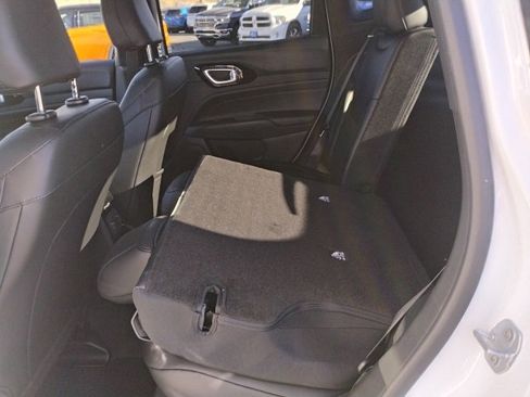 New 2026 Jeep Compass Latitude image 15