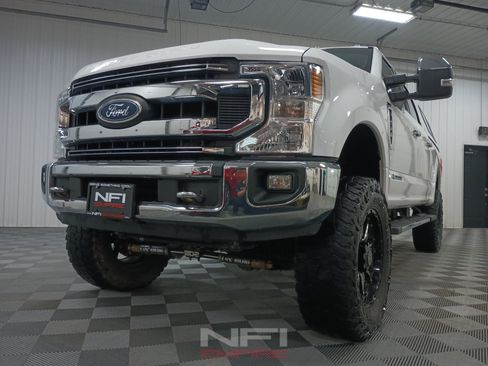 Used 2020 Ford F250 XLT w/ XLT Premium Package AWD/4WD image 13