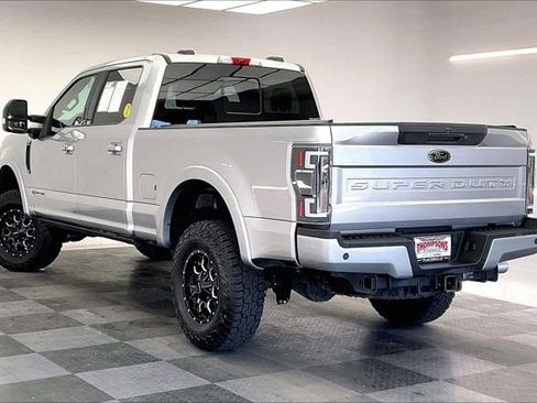 Used 2020 Ford F250 Lariat image 9