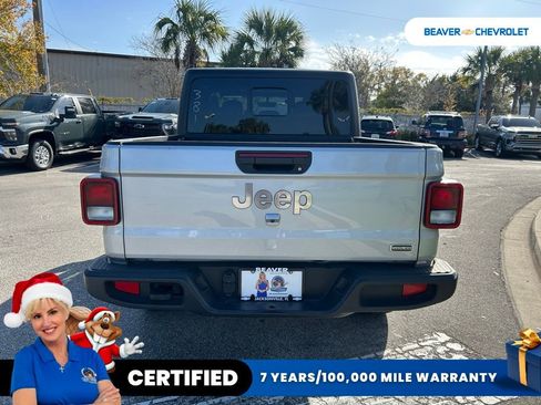 Used 2023 Jeep Gladiator Overland image 13