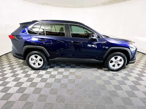 Used 2021 Toyota RAV4 XLE image 2