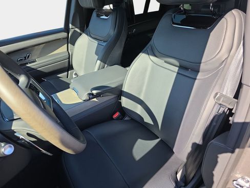 New 2026 Land Rover Range Rover SV image 15