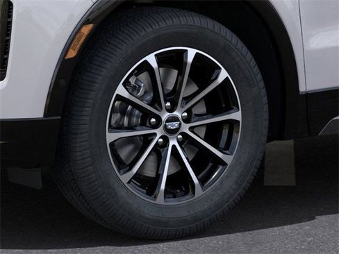 New 2025 Cadillac XT4 Sport w/ Technology Package image 9