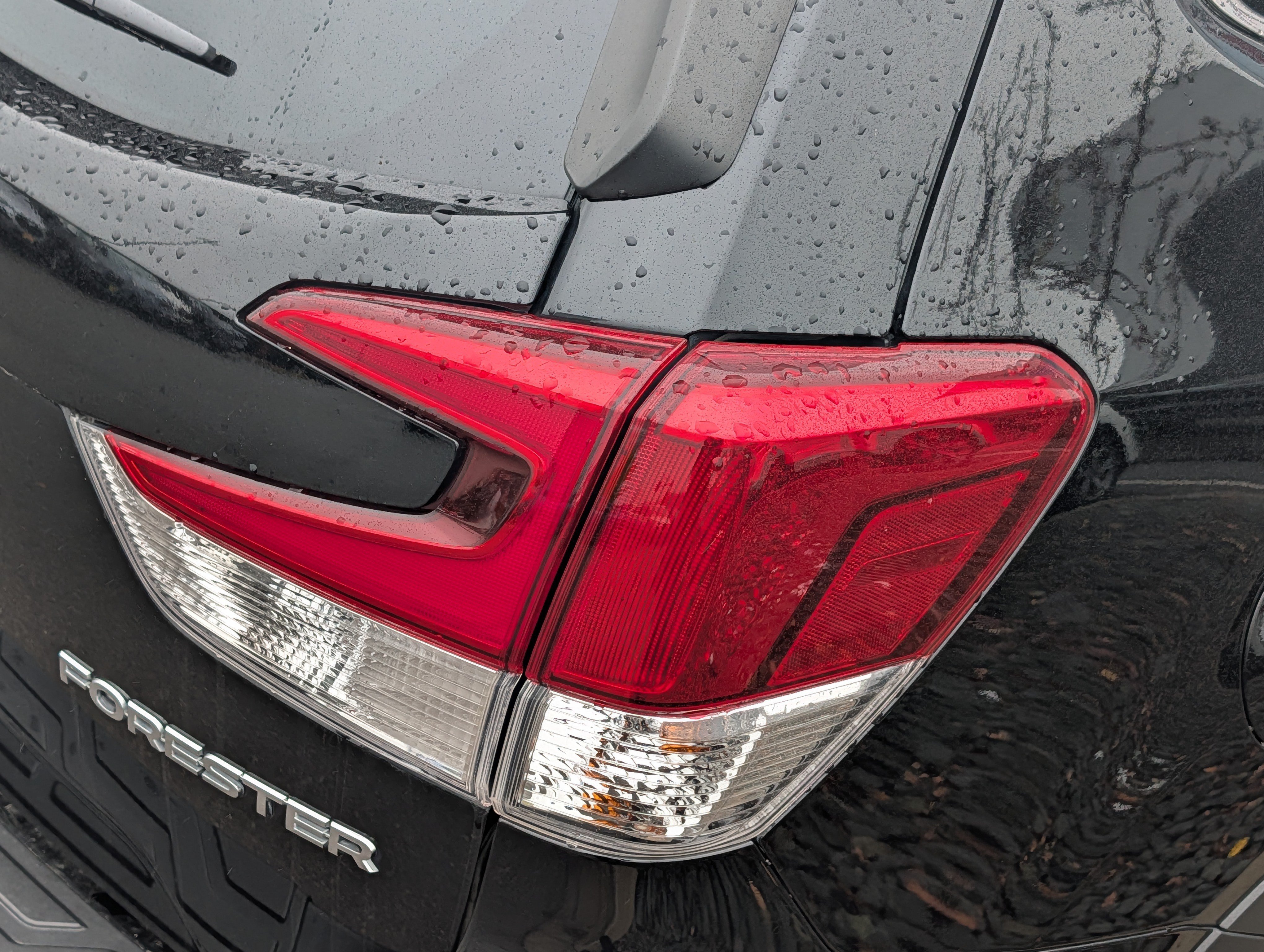 Used 2023 Subaru Forester Limited AWD/4WD image 17