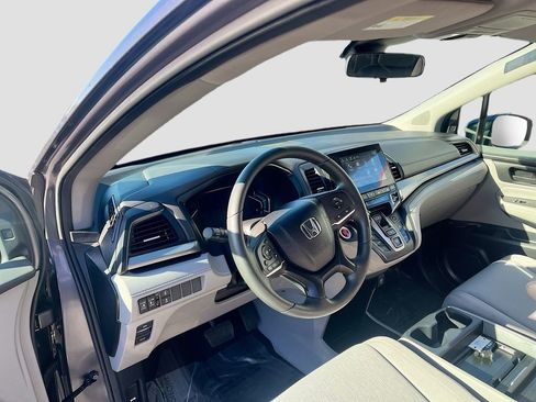 Used 2024 Honda Odyssey EX image 9