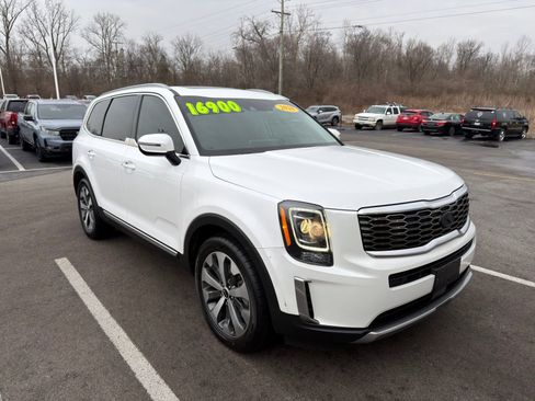 Used 2020 Kia Telluride S w/ S 8 Passenger Seating Package image 9