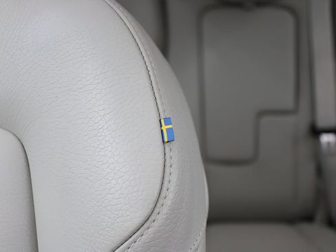 Used 2023 Volvo XC90 B6 Plus w/ Protection Package Premier image 31