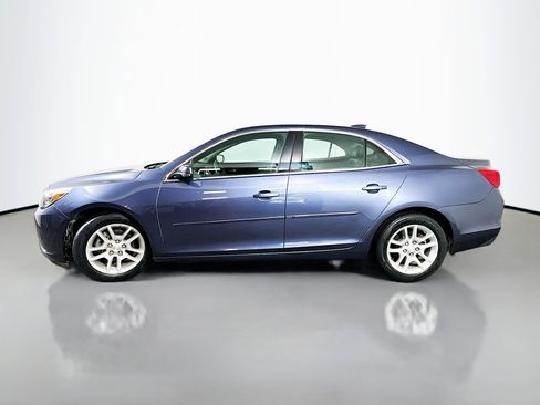 Used 2015 Chevrolet Malibu LT w/ Power Convenience Package FWD image 4