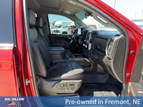 Used 2021 GMC Sierra 1500 SLT w/ SLT Premium Plus Package AWD/4WD image 16