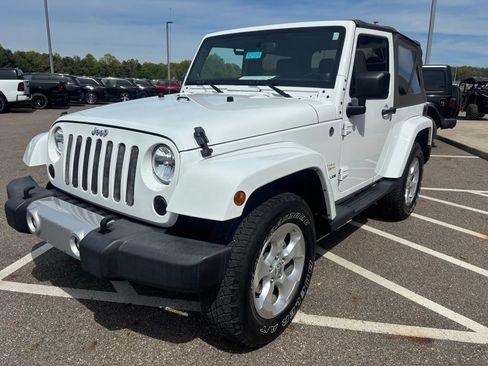 Used 2013 Jeep Wrangler Sahara w/ Connectivity Group AWD/4WD image 8