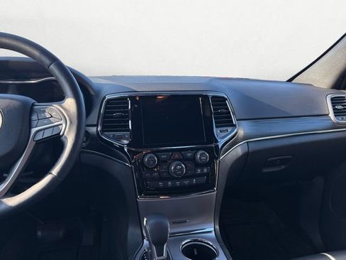 Used 2019 Jeep Grand Cherokee Limited image 11