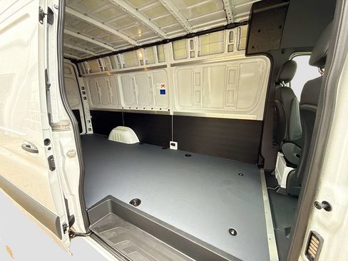 Used 2026 Mercedes-Benz Sprinter 2500 image 24
