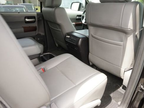 Used 2015 Toyota Sequoia Platinum AWD/4WD image 15