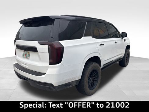 Used 2023 GMC Yukon Denali image 2