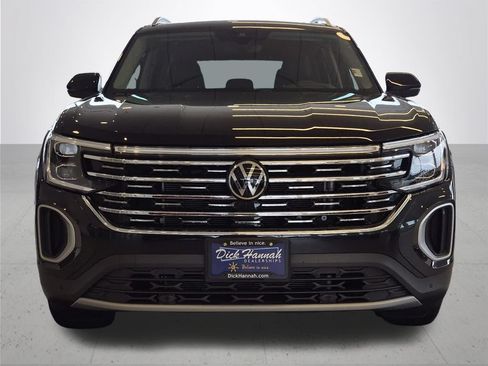 Used 2025 Volkswagen Atlas SEL AWD/4WD image 3