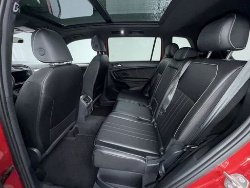 Used 2024 Volkswagen Tiguan SE R-Line image 12