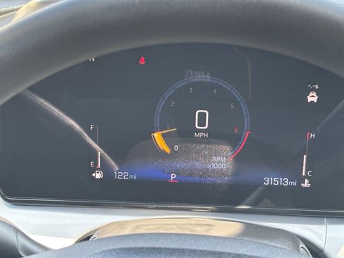 Used 2025 Chevrolet Trax LT FWD image 41