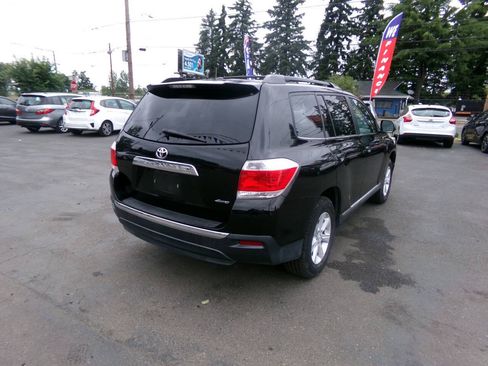 Used 2012 Toyota Highlander SE w/ Tow Pkg AWD/4WD image 5