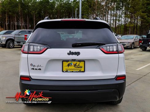 Used 2023 Jeep Cherokee Altitude Lux image 5