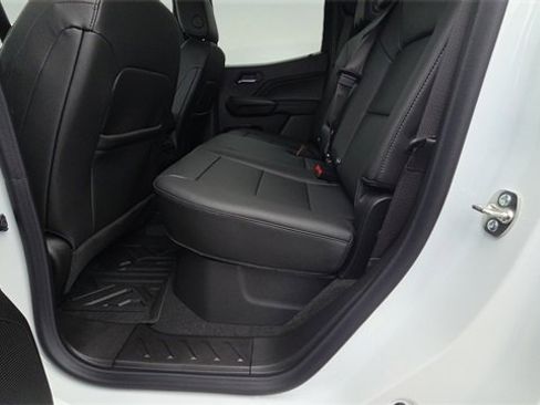 New 2026 GMC Canyon Elevation w/ Convenience Package image 18