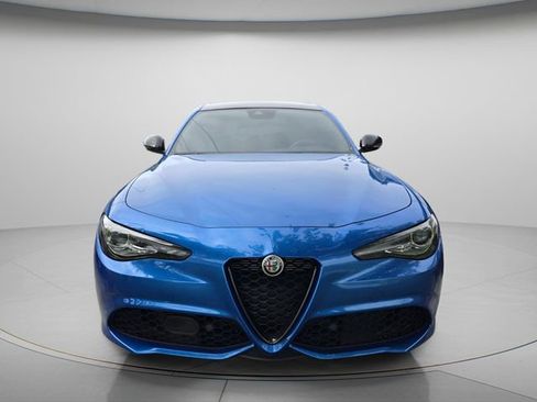 Used 2023 Alfa Romeo Giulia Veloce RWD image 3