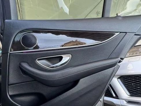 Used 2019 Mercedes-Benz E 300 w/ Convenience Package image 25