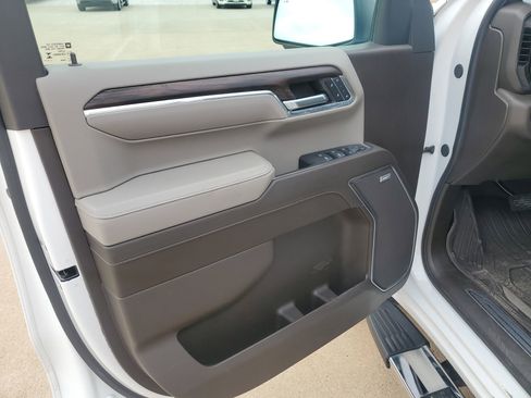 Used 2024 GMC Sierra 1500 SLT w/ SLT Premium Plus Package image 29