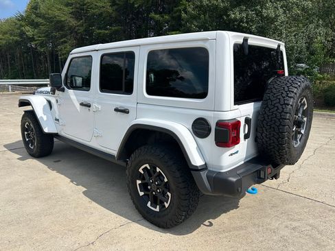 Used 2024 Jeep Wrangler Unlimited Rubicon 4xe AWD/4WD image 3