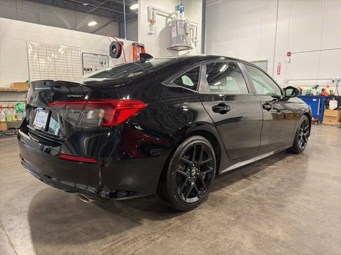 Used 2023 Honda Civic Sport image 5