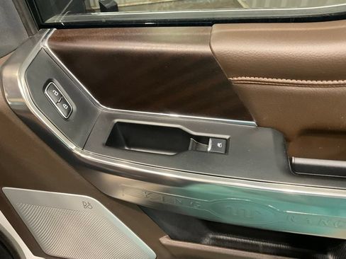 Used 2025 Ford F350 King Ranch AWD/4WD image 11