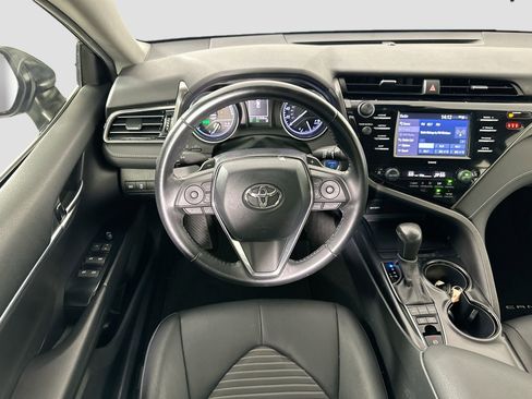 Used 2020 Toyota Camry SE image 21