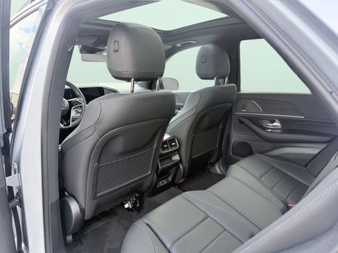Used 2025 Mercedes-Benz GLE 450e 4MATIC w/ AMG Line Exterior image 19