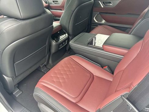 New 2026 INFINITI QX80 Autograph w/ Premium Cargo Package AWD/4WD image 18