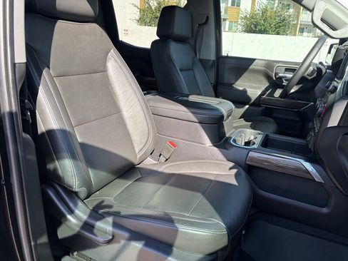 Used 2020 Chevrolet Silverado 1500 LT Trail Boss AWD/4WD image 39