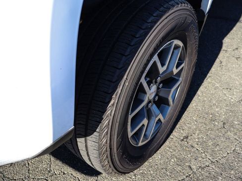 Used 2022 GMC Canyon AT4 w/ Driver Alert Package image 38