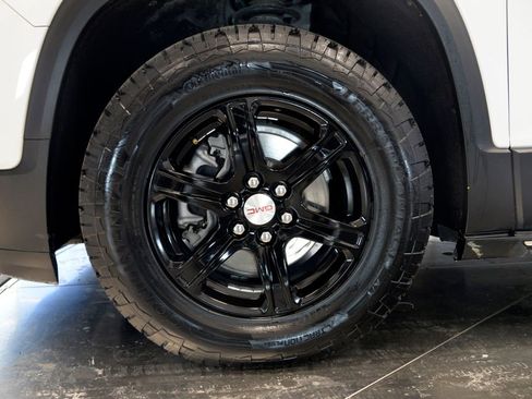 Used 2022 GMC Acadia AT4 w/ Technology Package image 10